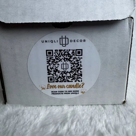 Boss Lady Scented Candle 8oz Glass Jar With Lid By Uniqli Decor - Picture 4 of 4